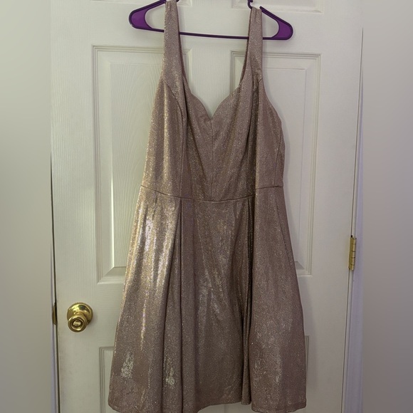 Pretty shimmer Homecoming dress - Picture 1 of 3